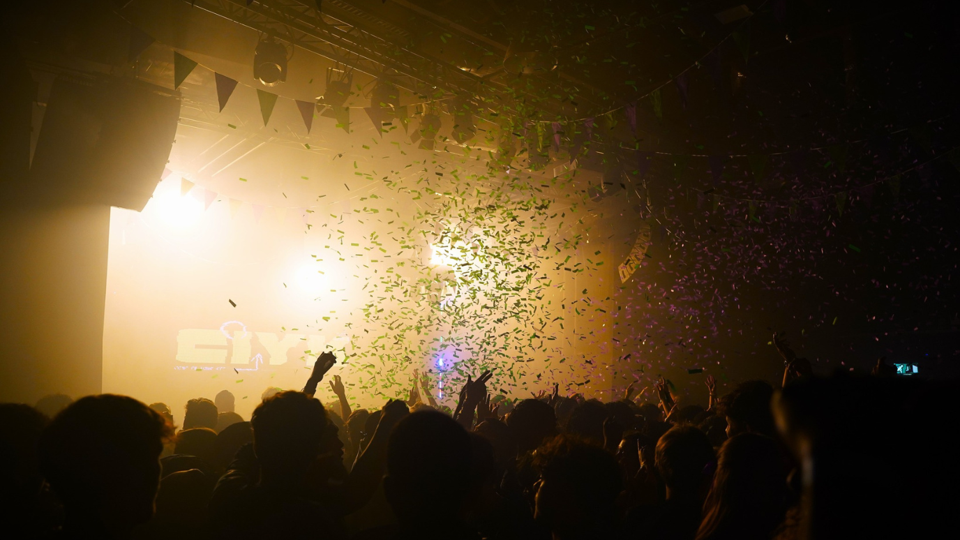 Social Scene 2